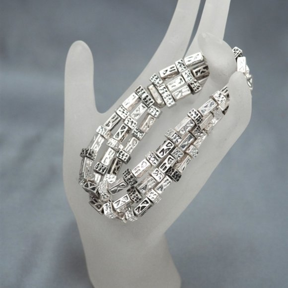 Chicos 3 Strand Silver Stretch Bracelet NWT - Picture 1 of 3